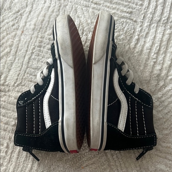 Toddler Black and White Vans Shoes - Picture 5 of 7